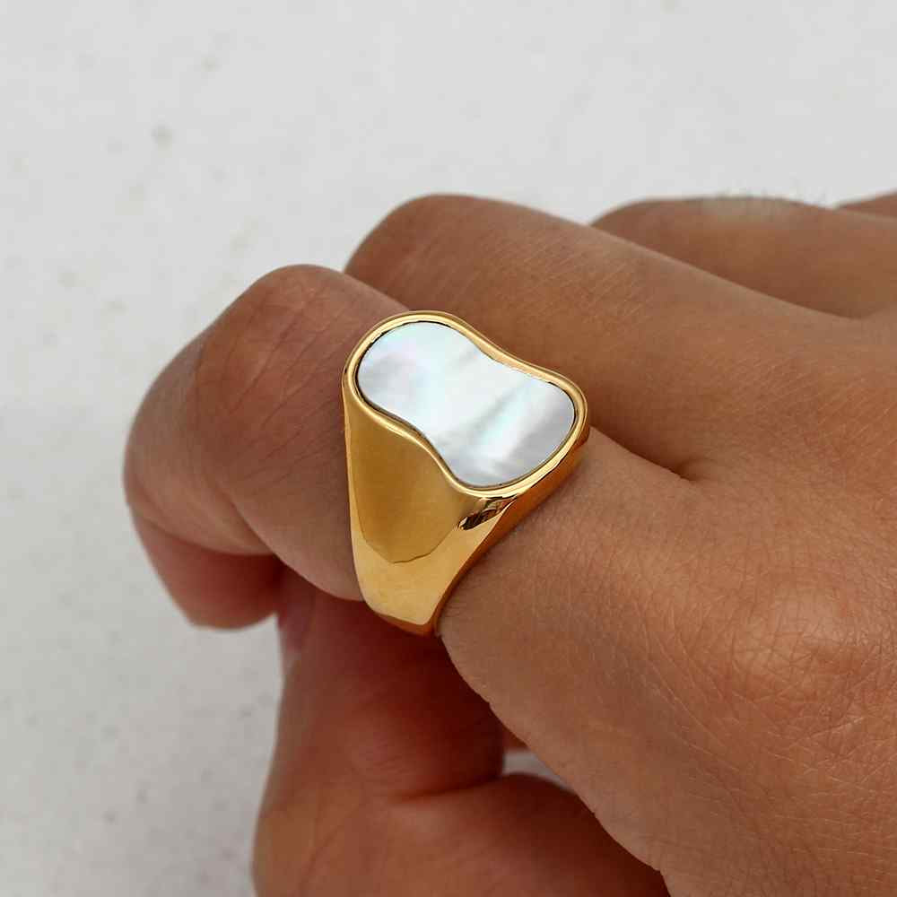 Anillo Mineral Pearl – Acero Inoxidable baño oro 18k