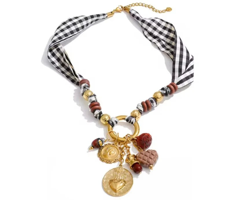 Collar Charms Vichy- Acero con Detalles en Resina